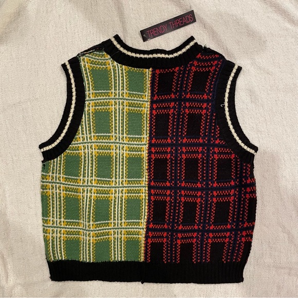 Trendy Threads Vest - Picture 2 of 7